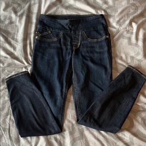 Rock & Republic pull on skinny dark denim